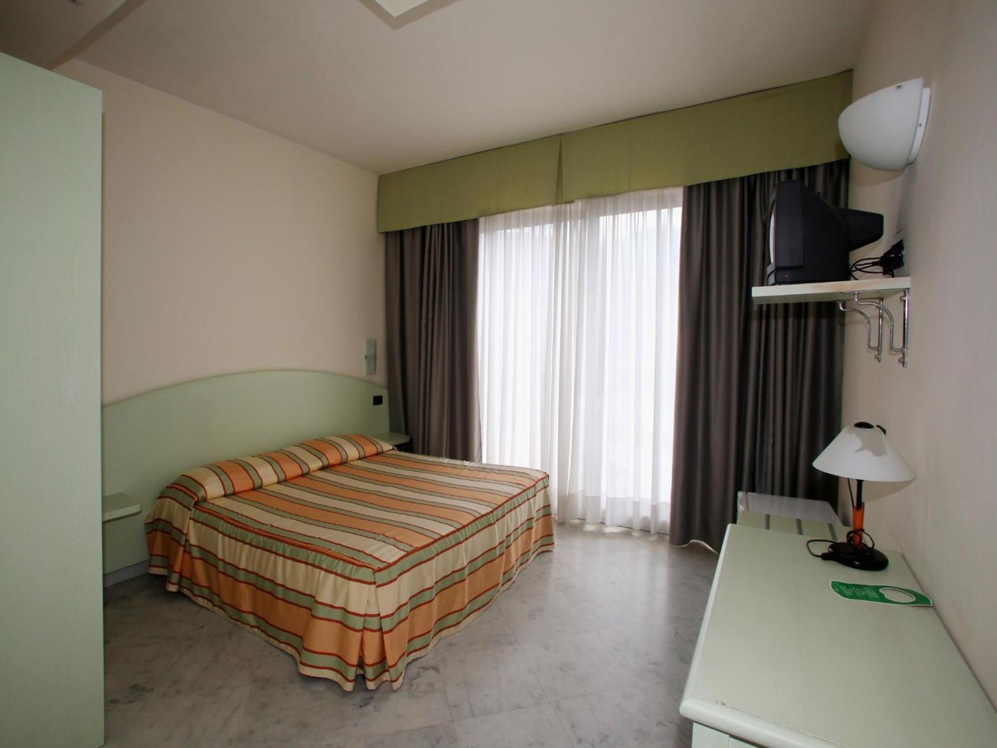 Hotel Elena Recco Oda fotoğraf